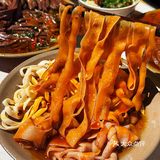 帝都美食探店 | 超正宗重庆火锅，没人能拒绝卤校长这口鸭血面