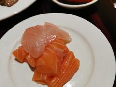 -广州万富希尔顿酒店·感趣自助餐厅·金秋蟹宴生蚝海鲜刺身