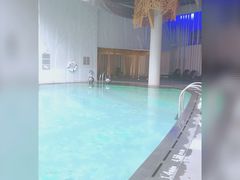 -上海滴水湖皇冠假日酒店