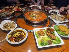 -亮欢寨酸汤鱼(沙冲路店)