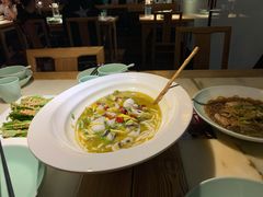 金汤酸菜龙利鱼-绿茶餐厅(西单老佛爷店)