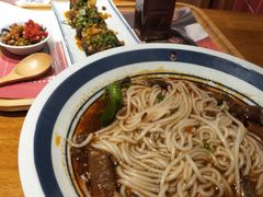 -霸蛮湖南菜·牛肉粉(荣京西街店)