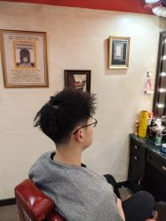 -东方先生国潮男士理发馆