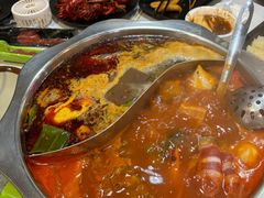 鸳鸯锅-尚品海鲜肥牛自助火锅(湖明店)