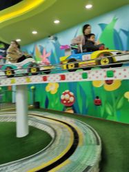 -维佳童话镇演出现场(徐东店)