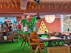 -Dragon Pizza•圆脸龙披萨·牛排餐厅