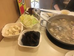 -一席地·本地鸡窝·杭帮鸡火锅(萧山银隆百货店)