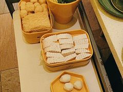 -润园四季椰子鸡火锅(卓越INTOWN店)
