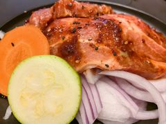 -山野的朋友露营炭火烤肉