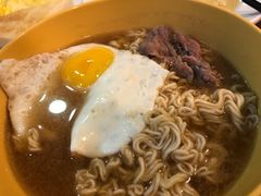 -谭仔云南米线(粉岭车站路店)