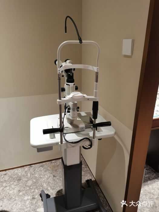 LensCrafters亮视点·OAKLEY精选(静安嘉里中心店)图片