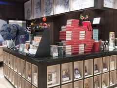 -钟书阁(群光广场店)