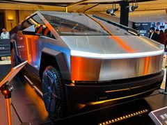 -TESLA 特斯拉(上海太古汇体验店)