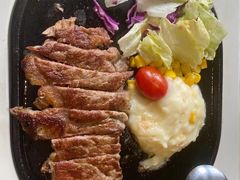 -豪客来牛排(中央花苑店)