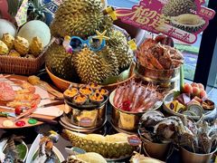 -雍容荟帝王蟹活龙虾展台自助(IFS黑金店)
