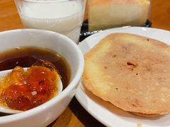 -田园东方蜜桃村的田野营地