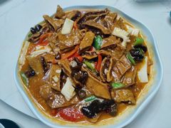 -三江源美食城