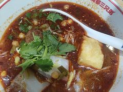 -魔都三兄弟酸辣粉·蘸卤炸串(虹桥万科店)