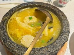 维园特色石锅豆腐-维园悦谱·海派家常菜(乌鲁木齐南路店)