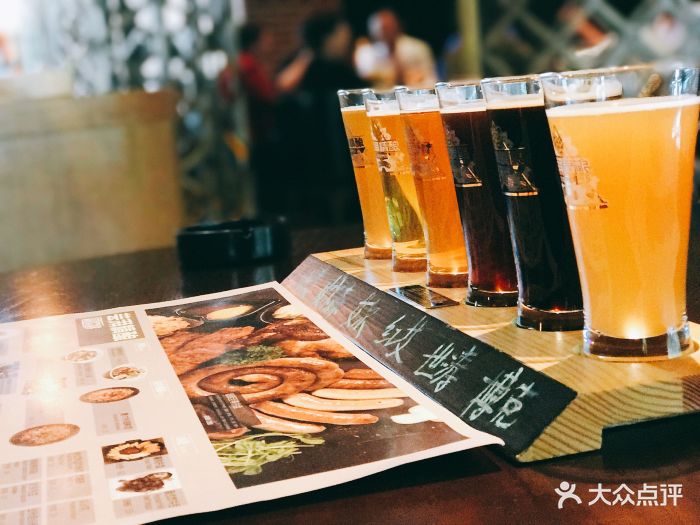 云湃精酿啤酒图片
