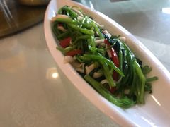 -侬佳蒸菜馆(听潮店)