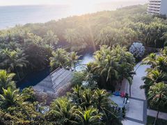 -三亚湾海居铂尔曼度假酒店