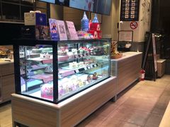 面包甜点陈列柜-巴黎贝甜(万源店)