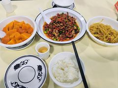 -笨罗卜浏阳菜馆(太平街店)
