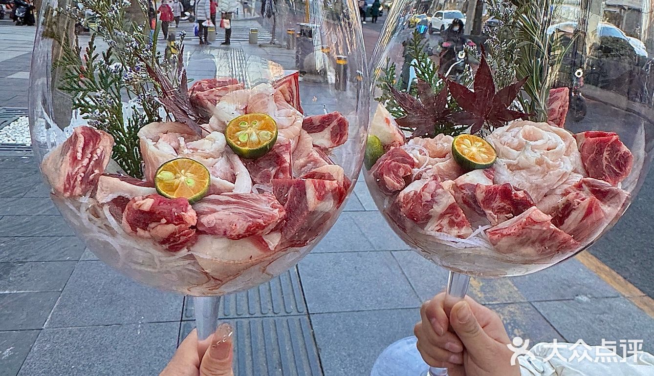 釜山肥牛饭，济州岛墨鱼饭团，还有奶香浓郁的芝士猪排