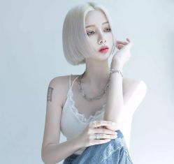 -罗亚帝造型