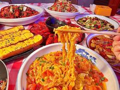 -肥小宝·金牌油焖大虾(襄阳龙虾地标店)