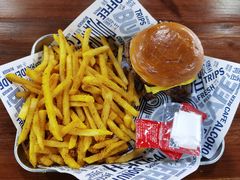 -TRIPS BURGER(大钟寺店)