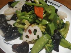 荷塘小炒-华盛园卷子王农家菜水库鱼