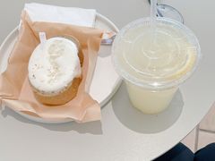 -UNI UNI(环亚凯瑟琳店)