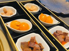 -铭牛烧肉·和牛海鲜自助(高新月牙湖店)