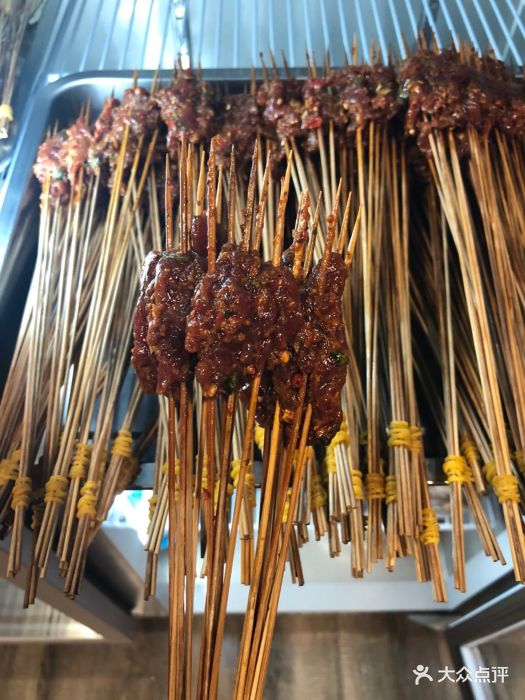 宽窄巷成都冷锅串串香麻辣牛肉图片
