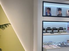 -J-Optical佳视明眼镜·蔡司视觉(青岛金茂览秀城店)