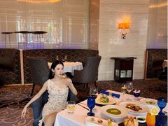 -AZUR聚(香格里拉饭店)