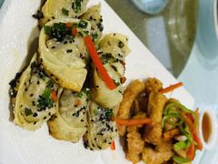 油煎馄饨和排条双拼-利鸿私宴(南京路步行街店)
