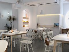 -露露家咖啡店