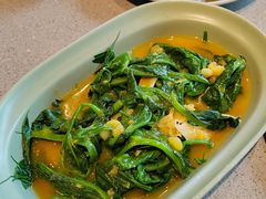 豌豆黄浸豌豆尖-半山腰·云南菜(侨福芳草地店)