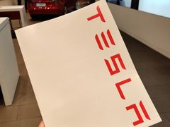 -TESLA 特斯拉(上海太古汇体验店)