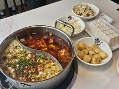 -德林酸菜鱼火锅(南丹店)