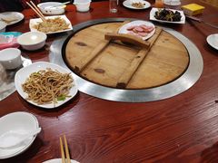 -屯老二农家铁锅炖·行业领军者(梅江店)