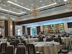 大堂-轩记海鲜餐厅·四十五年老字号·经典粤菜(西区彩虹店)
