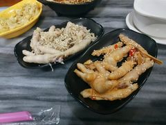 沙姜鸡脚-黄师奶甜品店