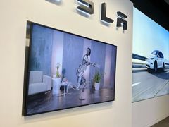 -TESLA 特斯拉(上海太古汇体验店)