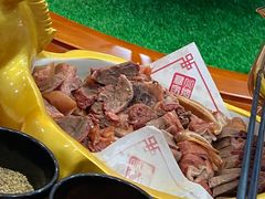-乔家小院•本地小海鲜•非遗驴肉(万年泉路店)