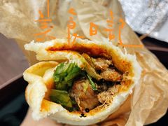 -胡万串饼(轻工大木桥小区店)