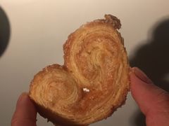 小蝴蝶酥-上海哈尔滨食品厂(淮海中路店)